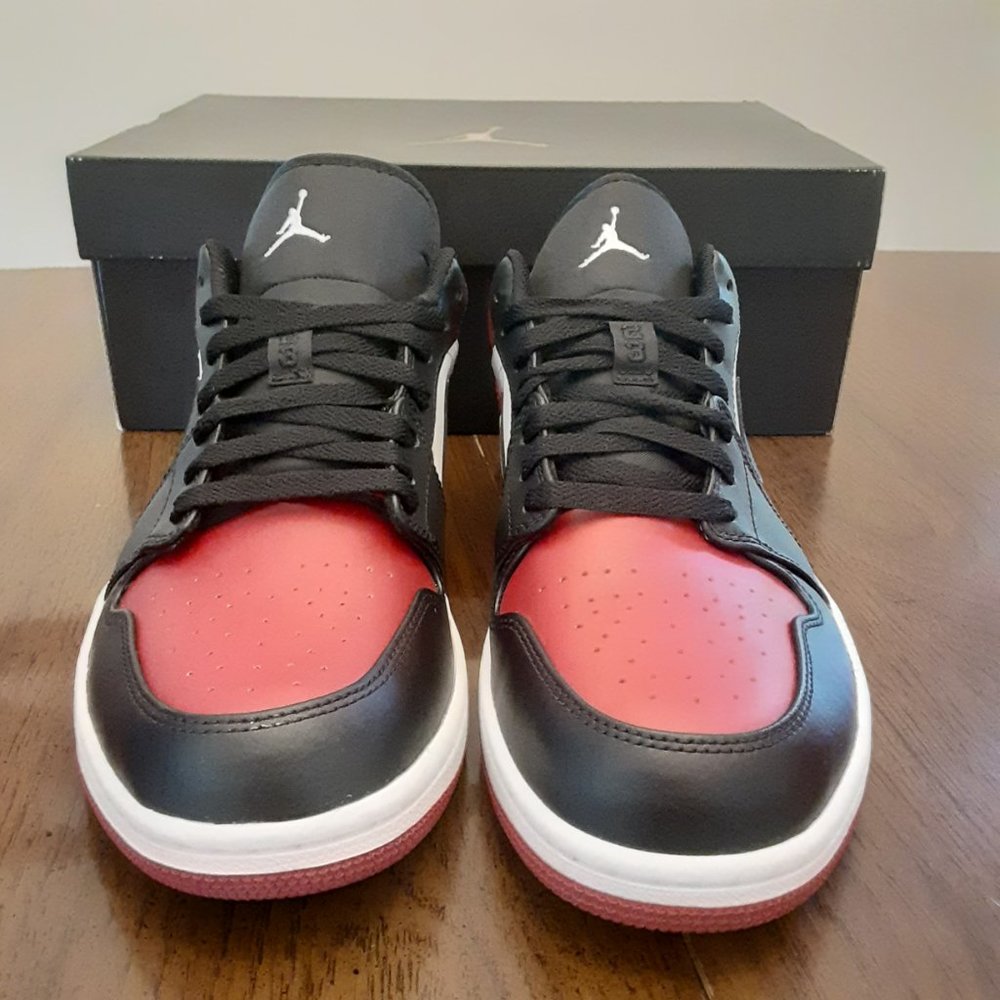 SIZE 9.5 - Nike Air Jordan 1 Low Bred Toe - 553558-612 - AUTHENTIC NEW!! - Picture 4 of 6